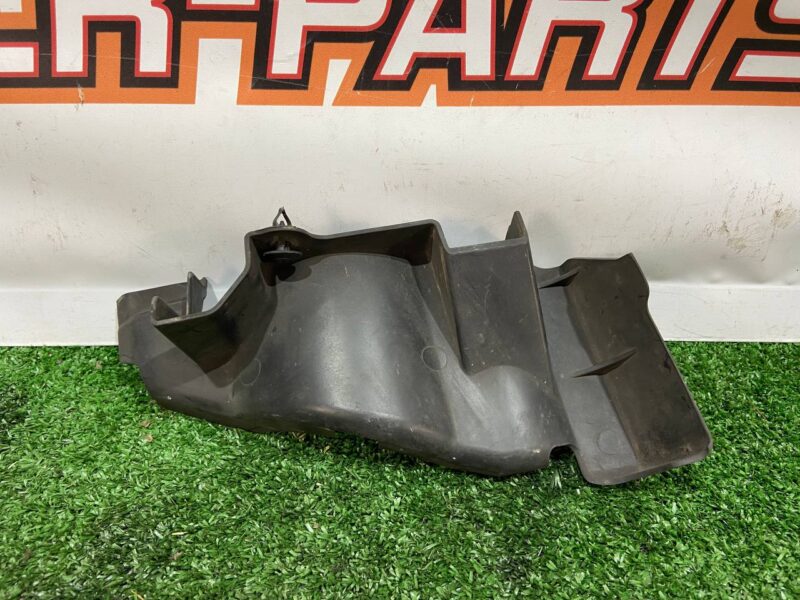 LR033399 Ventilation deflector right Range Rover L405 (2013-2021) Used cost 15 € in stock 3 pcs.