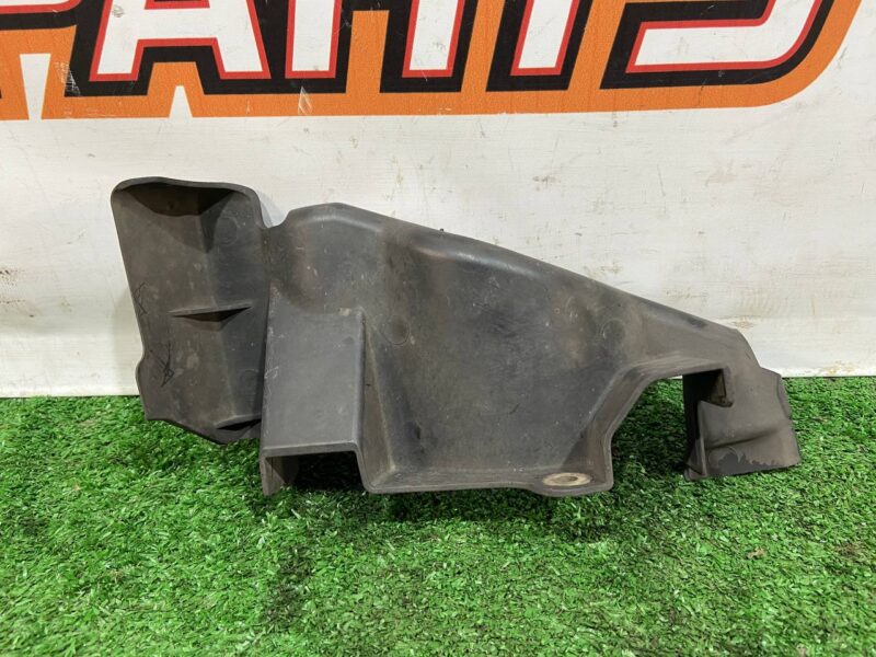 LR033399 Ventilation deflector right Range Rover L405 (2013-2021) Used cost 15 € in stock 3 pcs.