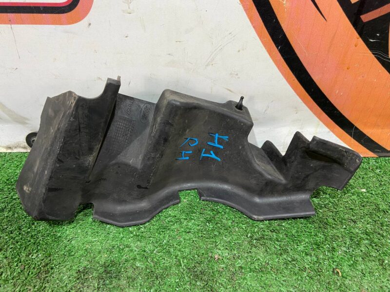 LR033399 Ventilation deflector right Range Rover L405 (2013-2021) Used cost 15 € in stock 3 pcs.