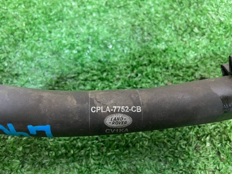 LR034626 Cooling pipe 3.0TD Range Rover Sport L494 (2014-2022) Used cost 10 € in stock 2 pcs.