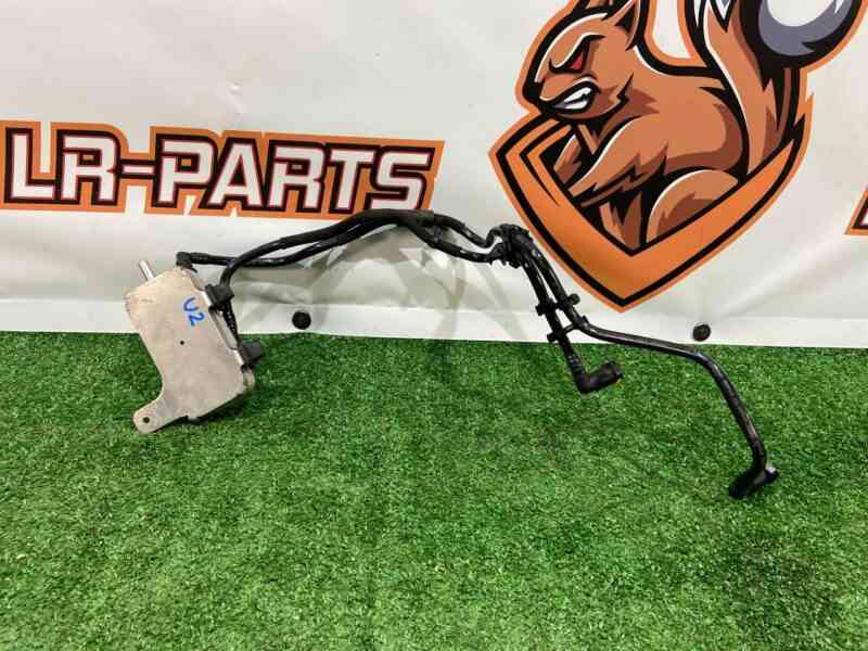 LR038811 Radiator fuel fuel cooler Land Rover Discovery 5 L462 (2017-) used cost 27,78 € in stock 8 pcs.