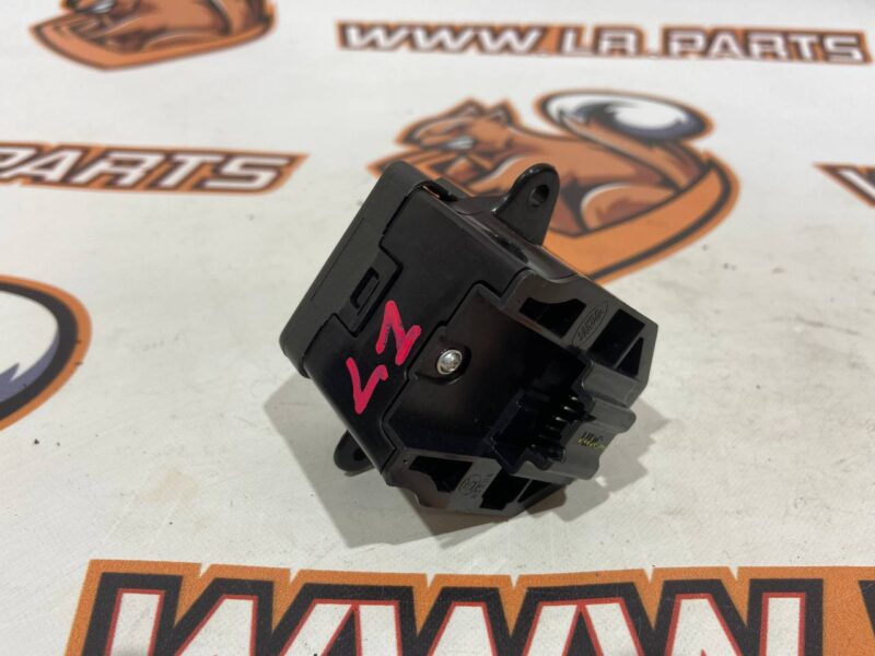 LR042668 Motion control button with descent RANGE ROVER EVOQUE L538 2011-2018 Used cost 33 € in stock 1 pcs.