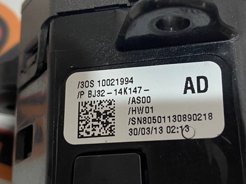 LR042668 Motion control button with descent RANGE ROVER EVOQUE L538 2011-2018 Used cost 33 € in stock 1 pcs.