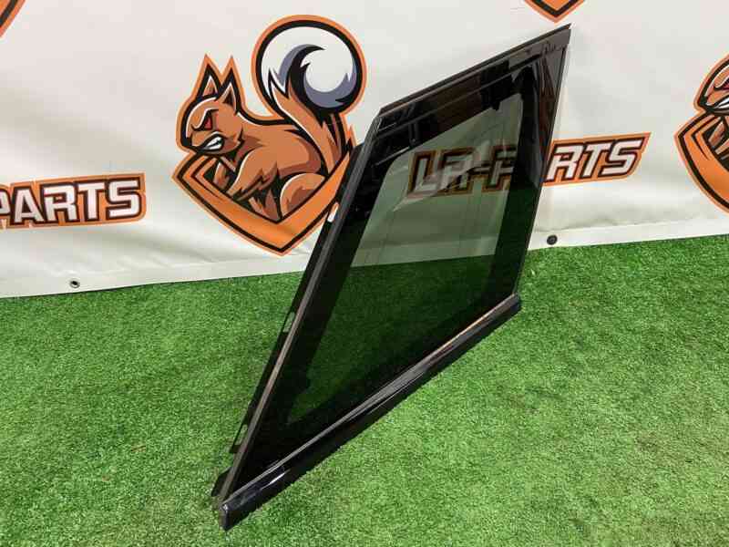LR044116 Side right rear glass in the body Range Rover Sport L494 (2014-2022) Used cost 150 € in stock 1 pcs.