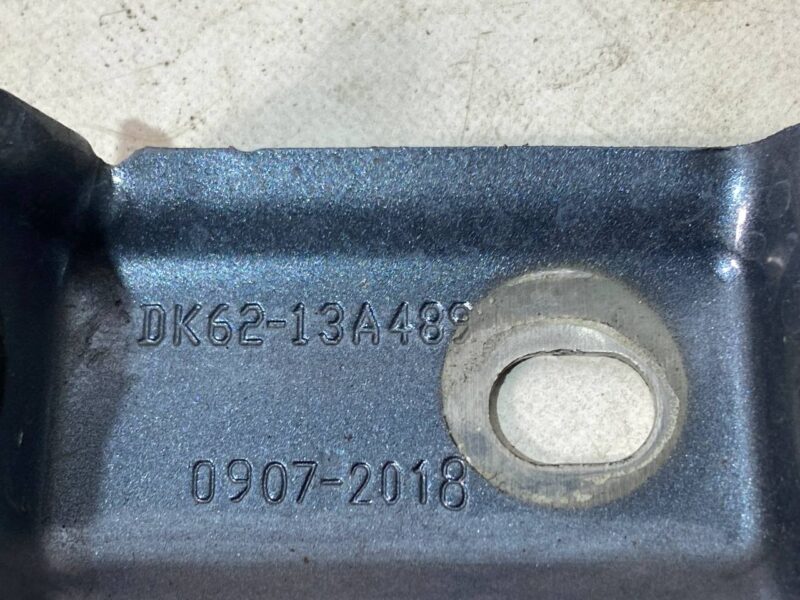 LR044892 Rear light bracket left Range Rover Sport L494 (2014-2022) used cost 10 € in stock 1 pcs.