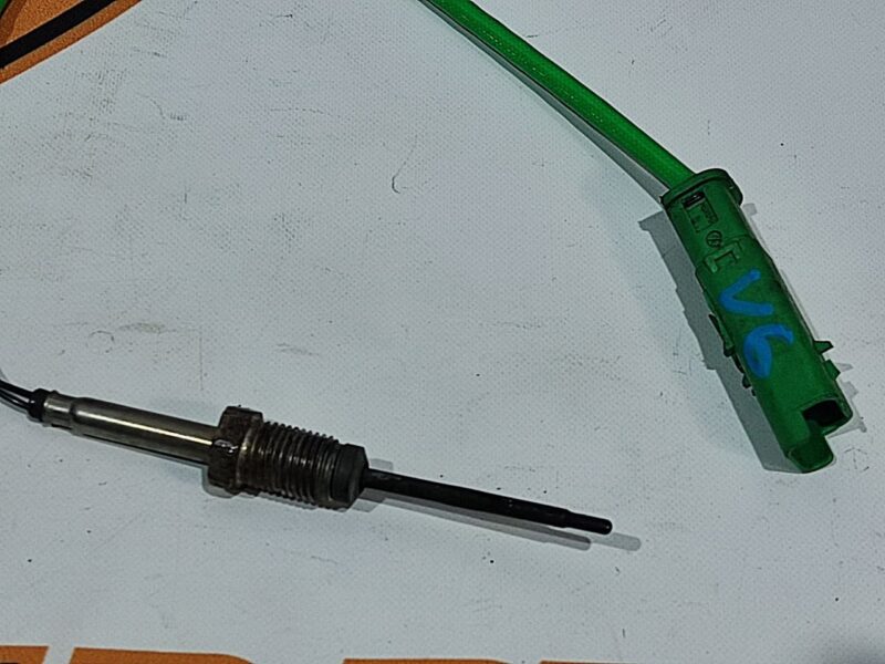 LR062037 Exhaust Gas Temperature Sensor Range Rover L405 (2013-2021) Used cost 30 € in stock 12 pcs.