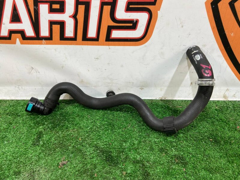 LR062097 Upper thermostat hose to engine Range Rover Sport L494 (2014-2022) Used cost 12 € in stock 9 pcs.