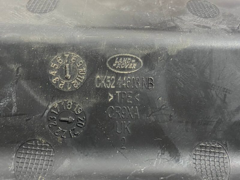 LR066362 Used Range Rover L405 (2013-2021) Rear axle wiring bushing cost 5 € in stock 1 pcs.