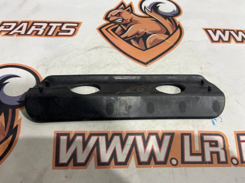 LR066362 Used Range Rover L405 (2013-2021) Rear axle wiring bushing cost 5 € in stock 1 pcs.