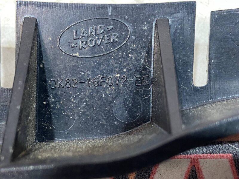 LR076776 Front bumper mounting bracket right Range Rover Sport L494 (2014-2022) Used cost 7 € in stock 3 pcs.
