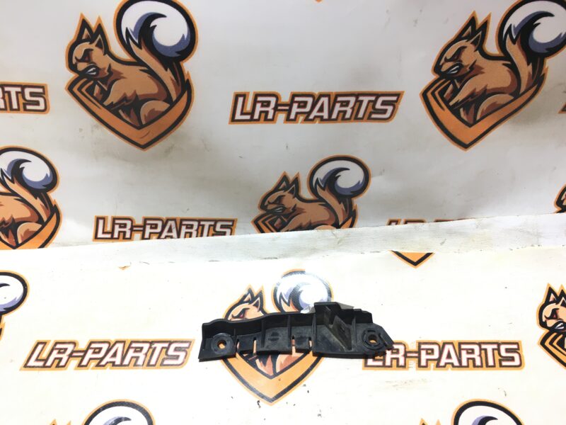 LR076776 Front bumper mounting bracket right Range Rover Sport L494 (2014-2022) Used cost 7 € in stock 3 pcs.