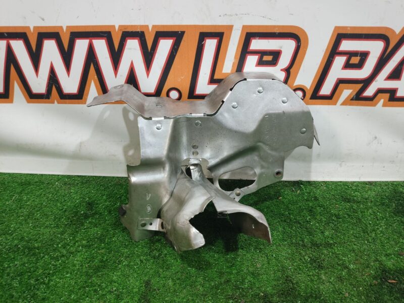 LR081617 Heat shield Range Rover Velar L560 (2018-) Used cost 10 € in stock 1 pcs.
