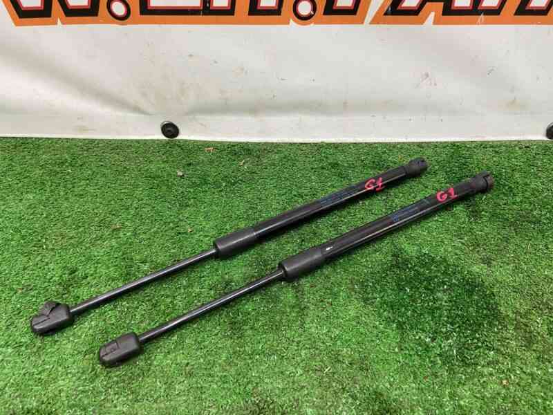 LR083150 Bonnet stop Land Rover Discovery 5 L462 (2017-) used cost 29,85 € in stock 4 pcs.