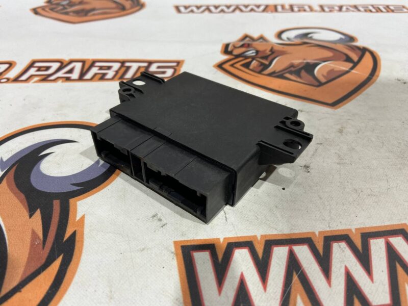 LR084155 The system module. parking assistance RANGE ROVER L405 13- Used cost 100 € in stock 1 pcs.