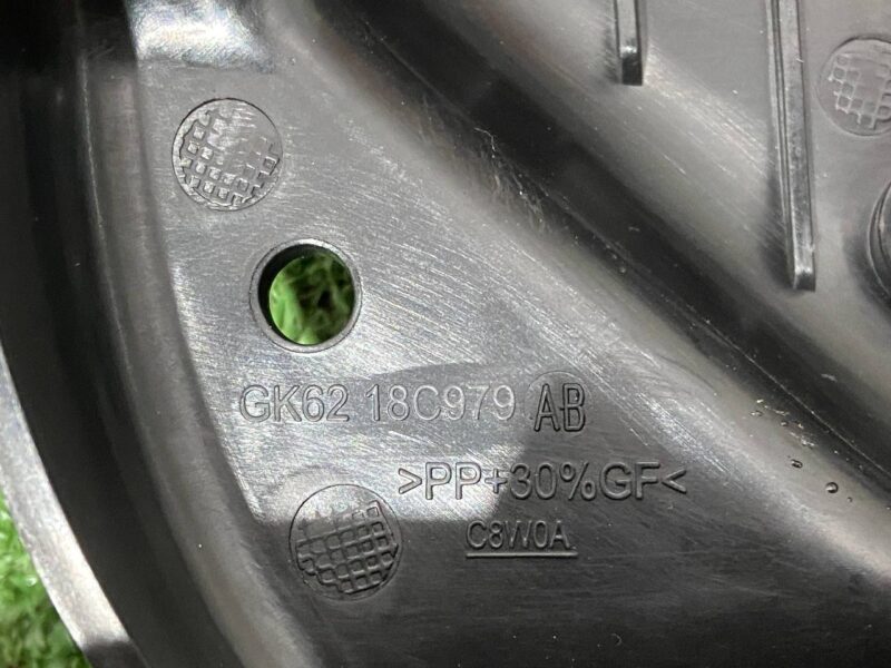 LR087641 Trunk lid (trim) RANGE ROVER SPORT (L494) 2013- Used cost 20 € in stock 2 pcs.