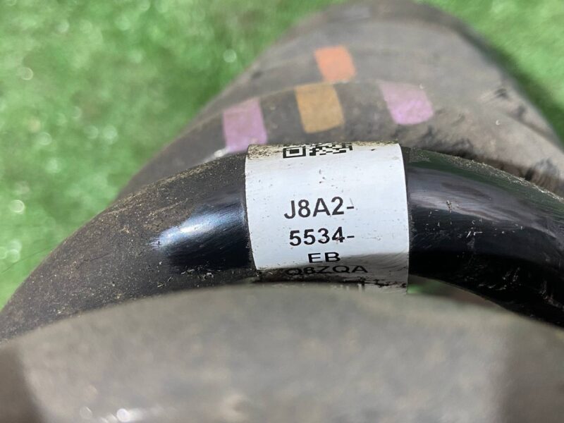 LR090651 Used RANGE ROVER VELAR (L560) rear springs cost 60 € in stock 3 pcs.