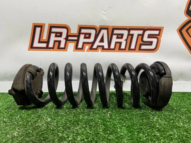 LR090651 Used RANGE ROVER VELAR (L560) rear springs cost 60 € in stock 3 pcs.