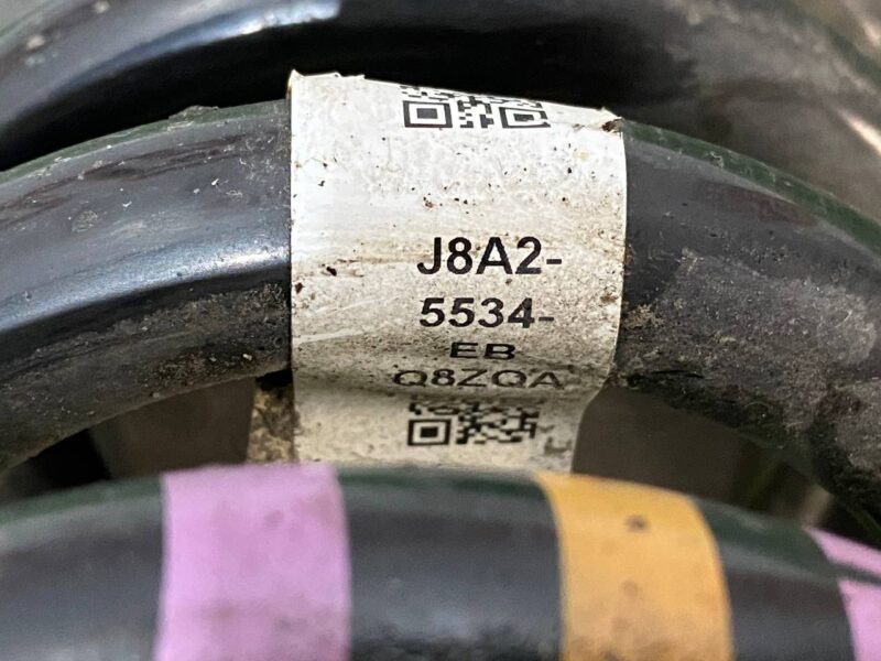 LR090651 Used RANGE ROVER VELAR (L560) rear springs cost 60 € in stock 3 pcs.