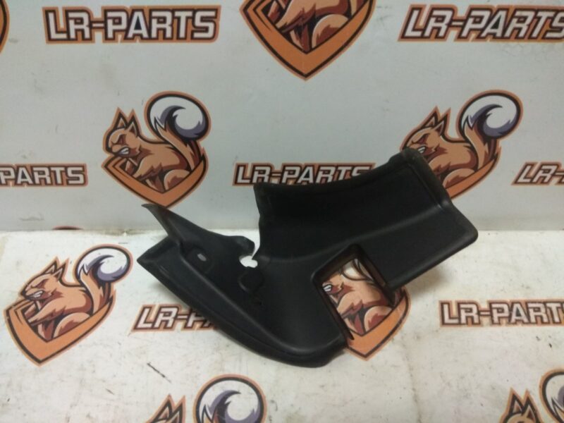 LR092473 Trunk hinge cover right RANGE ROVER VELAR (L560) Used cost 13 € in stock 3 pcs.