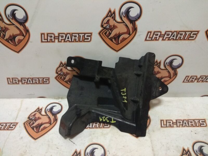 LR092651 Mudguard front left Range Rover Velar L560 Used cost 5 € in stock 4 pcs.