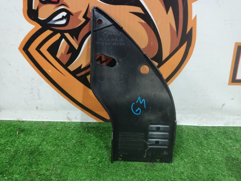 LR100547 Hood insulator right Range Rover Sport L494 (2014-2022) Used cost 18 € in stock 1 pcs.
