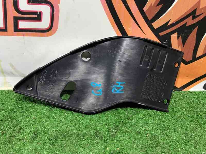 LR100547 Hood insulator right Range Rover Sport L494 (2014-2022) Used cost 18 € in stock 1 pcs.