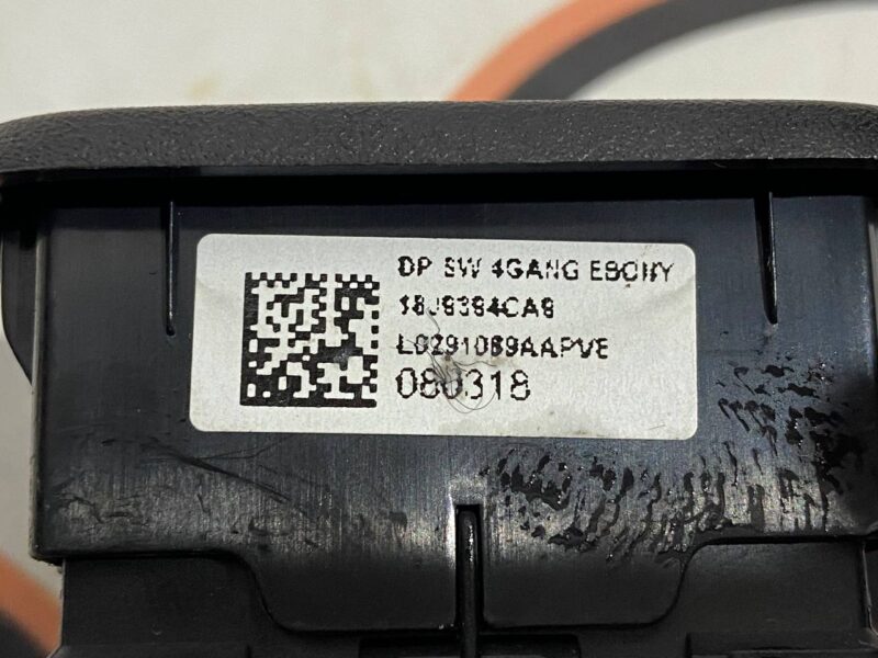 LR101441 Used rear seat control buttons Range Rover Sport L494 (2014-2022) cost 150 € in stock 3 pcs.