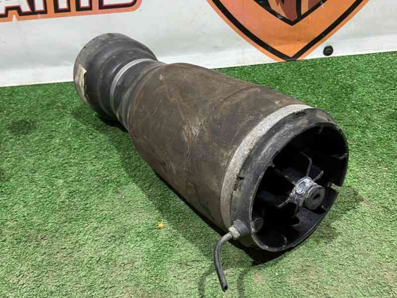 LR101593 Rear left air spring Range Rover L405 (2013-2021) used cost 150 € in stock 1 pcs.