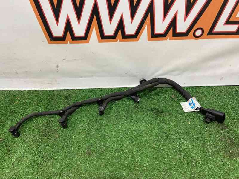 LR110286 Range Rover Velar L560 (2018-) Used spark plug wire cost 30 € in stock 1 pcs.
