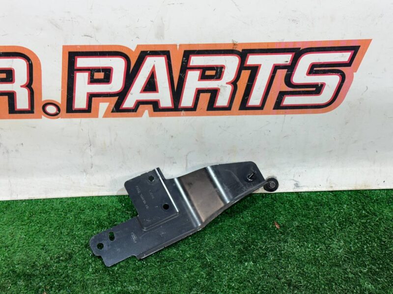 LR118210 Left rear bumper mounting bracket Range Rover Evoque New L551 (2019-) used cost 15 € in stock 1 pcs.