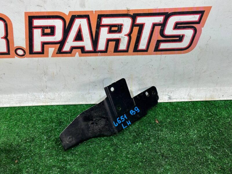 LR118210 Left rear bumper mounting bracket Range Rover Evoque New L551 (2019-) used cost 15 € in stock 1 pcs.