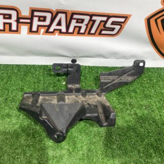 LR118389 Right Side Underbody Protection of Range Rover Sport L494 (2014-2022) Used cost 25 € in stock 1 pcs.