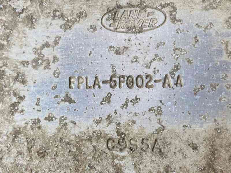 LR124743 Protective screen Range Rover Sport L494 (2014-2022) Used cost 80 € in stock 5 pcs.