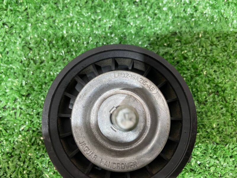 LR135163 Intermediate pulley Range Rover Evoque New L551 (2019-) used cost 30 € in stock 1 pcs.