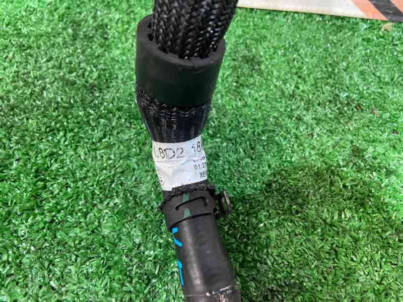 LR135247 Heater water inlet pipe Range Rover Evoque New L551 (2019-) used cost 24 € in stock 1 pcs.