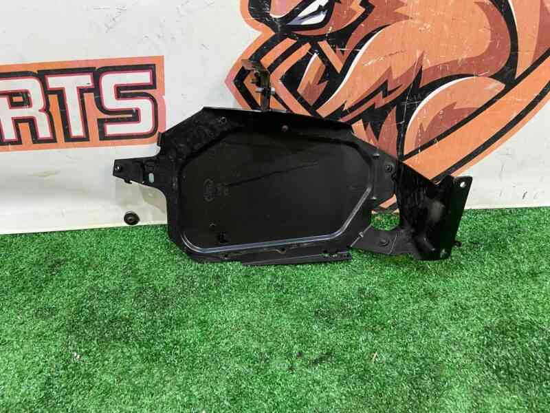 LR135854 Bracket heater Range Rover Evoque New L551 (2019-) used cost 25 € in stock 1 pcs.