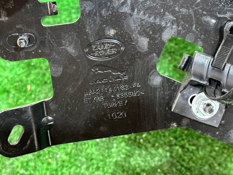 LR146127 Transmission bracket Range Rover Velar L560 (2018-) used cost 20 € in stock 1 pcs.