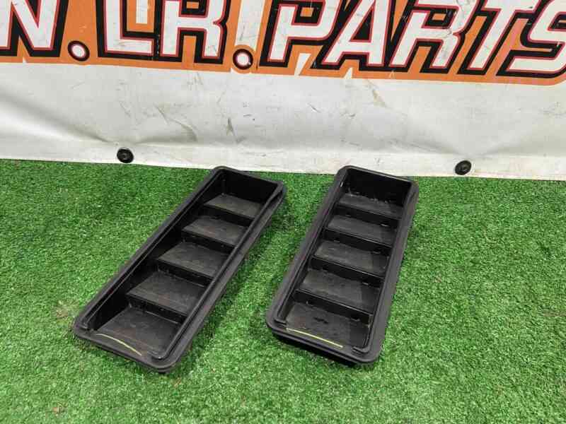 T2H21030 Air duct ventilation grill Jaguar F-Pace X761 (2017-) USED cost 20 € in stock 7 pcs.
