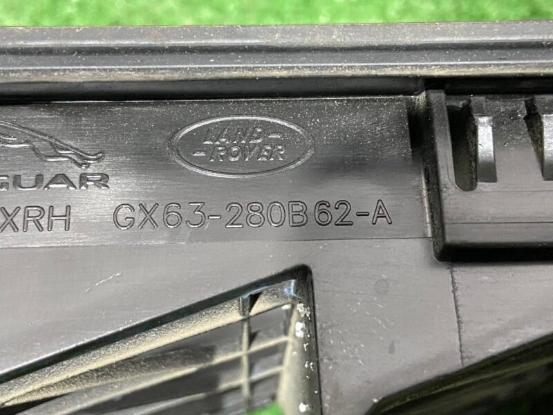 T2H21030 Air duct ventilation grill Jaguar F-Pace X761 (2017-) USED cost 20 € in stock 7 pcs.