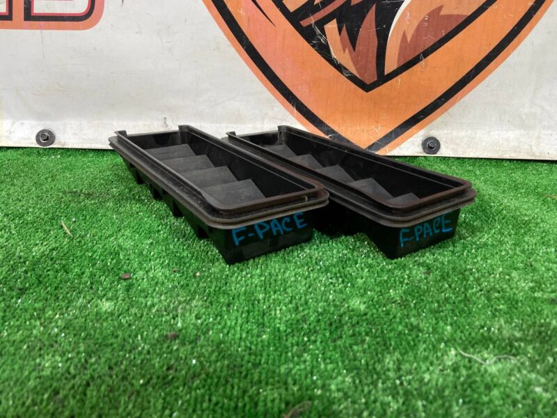 T2H21030 Air duct ventilation grill Jaguar F-Pace X761 (2017-) USED cost 20 € in stock 7 pcs.