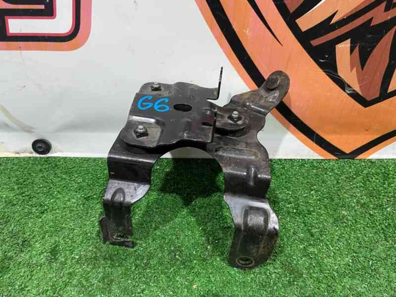 T2H3612 ABS block bracket Jaguar F-Pace X761 (2017-) used cost 10 € in stock 1 pcs.