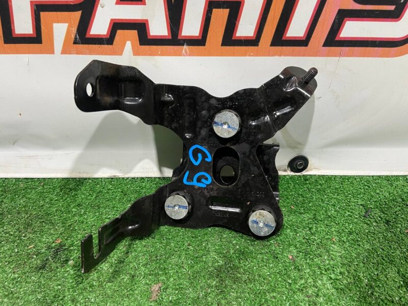 T2H3612 ABS block bracket Jaguar F-Pace X761 (2017-) used cost 10 € in stock 1 pcs.