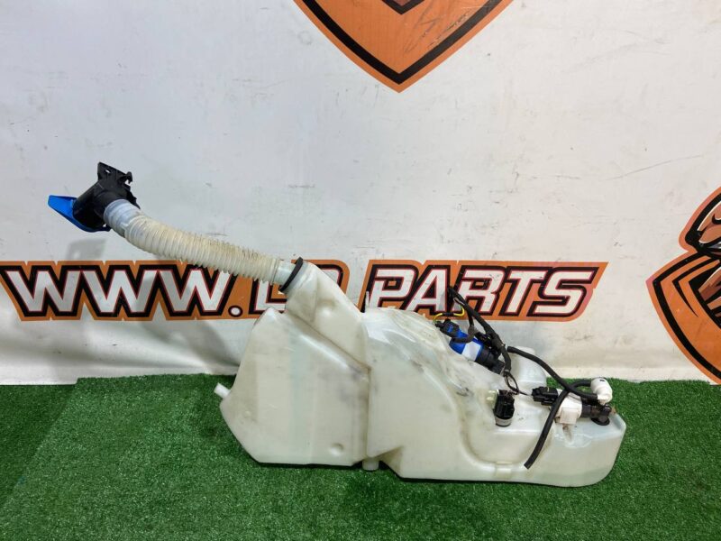 T4A1152 RANGE ROVER VELAR washer tank (L560) Used cost 90 € in stock 5 pcs.