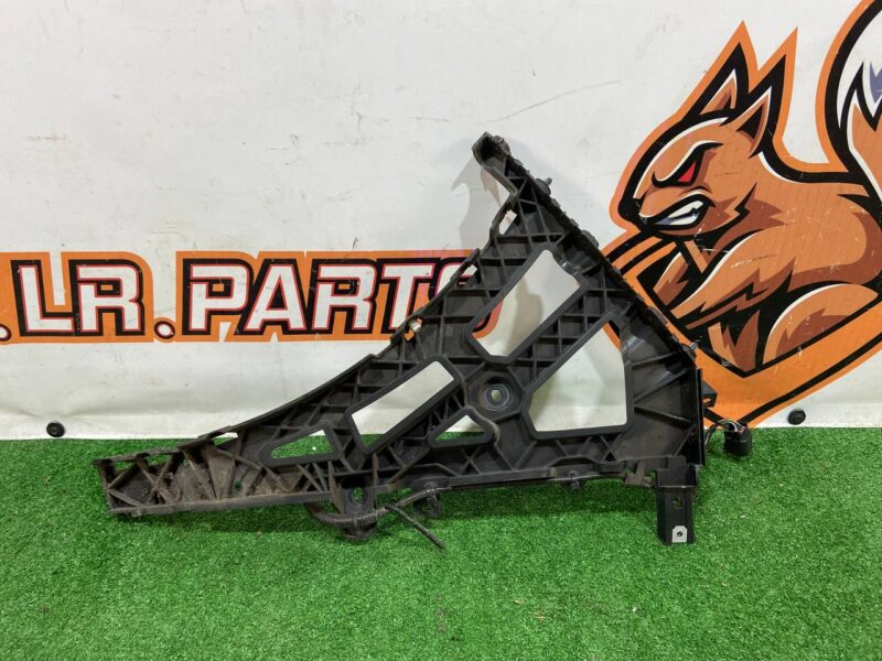 T4A13087 Used JAGUAR F-PACE Rear Left Bumper Mounting Bracket cost 50 € in stock 2 pcs.