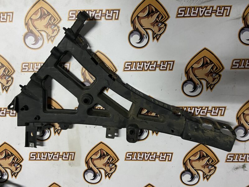 T4A13087 Used JAGUAR F-PACE Rear Left Bumper Mounting Bracket cost 50 € in stock 2 pcs.