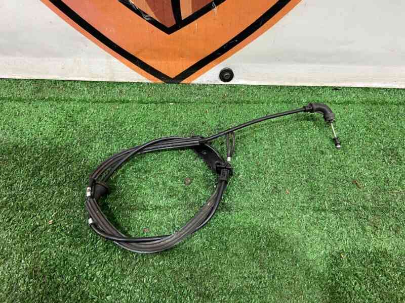 T4K2243 Bonnet cable Jaguar I-Pace (2018-) used cost 25 € in stock 1 pcs.