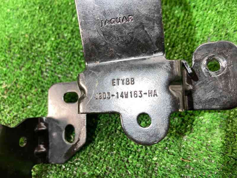 T4K5715 Used JAGUAR I-PACE wiring bracket cost 20 € in stock 1 pcs.