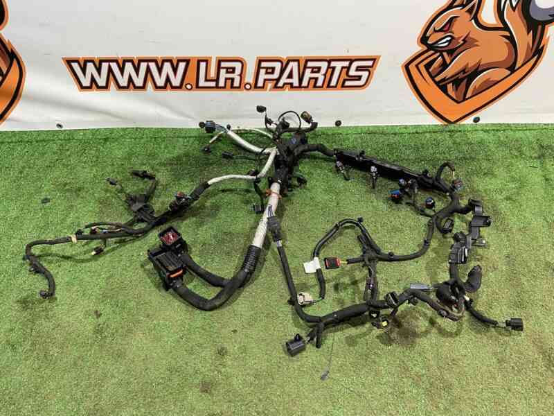 LR092882 Used Range Rover Velar L560 engine wiring (2018-) cost 300 € in stock 1 pcs.