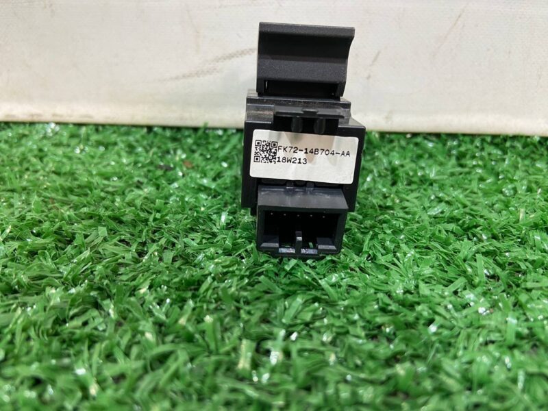 LR059719 Seat control button right Land Rover Discovery Sport L550 (2015-) USED cost 20 € in stock 1 pcs.
