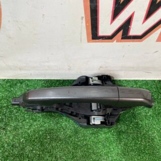 LR061201 Rear left outer door handle assembly Land Rover Discovery Sport L550 (2015-) Used cost 32,1 € in stock 1 pcs.